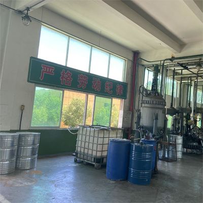 Glossy Surface Coatings And Paints ISO Approval Strong Mechanical Strengths