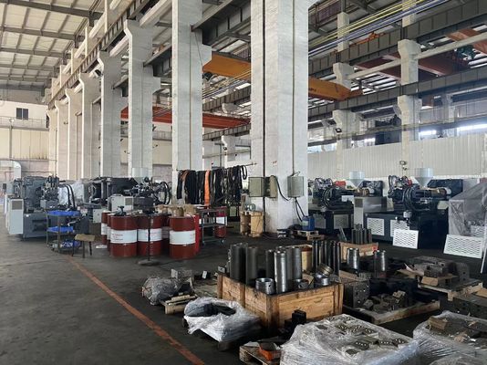 Highly Efficient Plastic Injection Molding Machine Clamping Stroke 200-1000mm