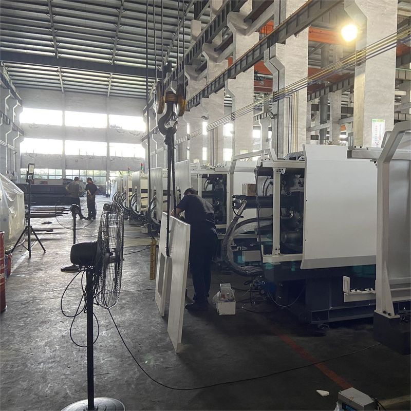 500-1500mm Plastic Injection Molding Machine High Speed Injection Molder